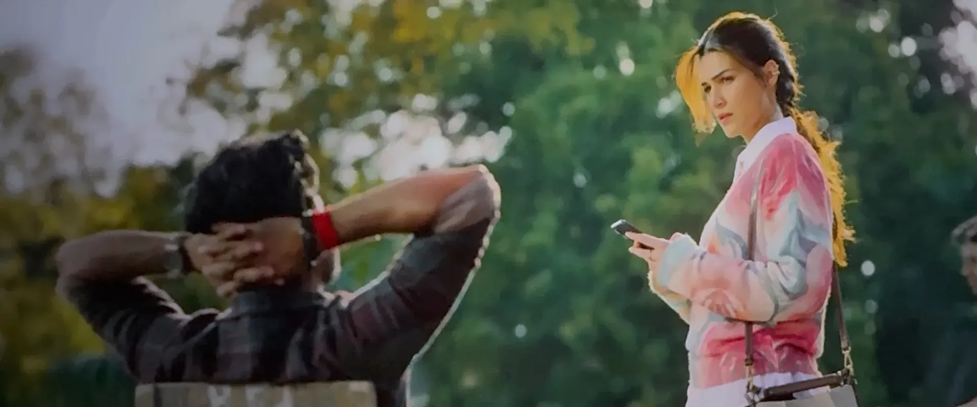Tere Ishk Mein 2025 HQ-HDTC Hindi Audio 720p - 480p - 1080p Screenshot