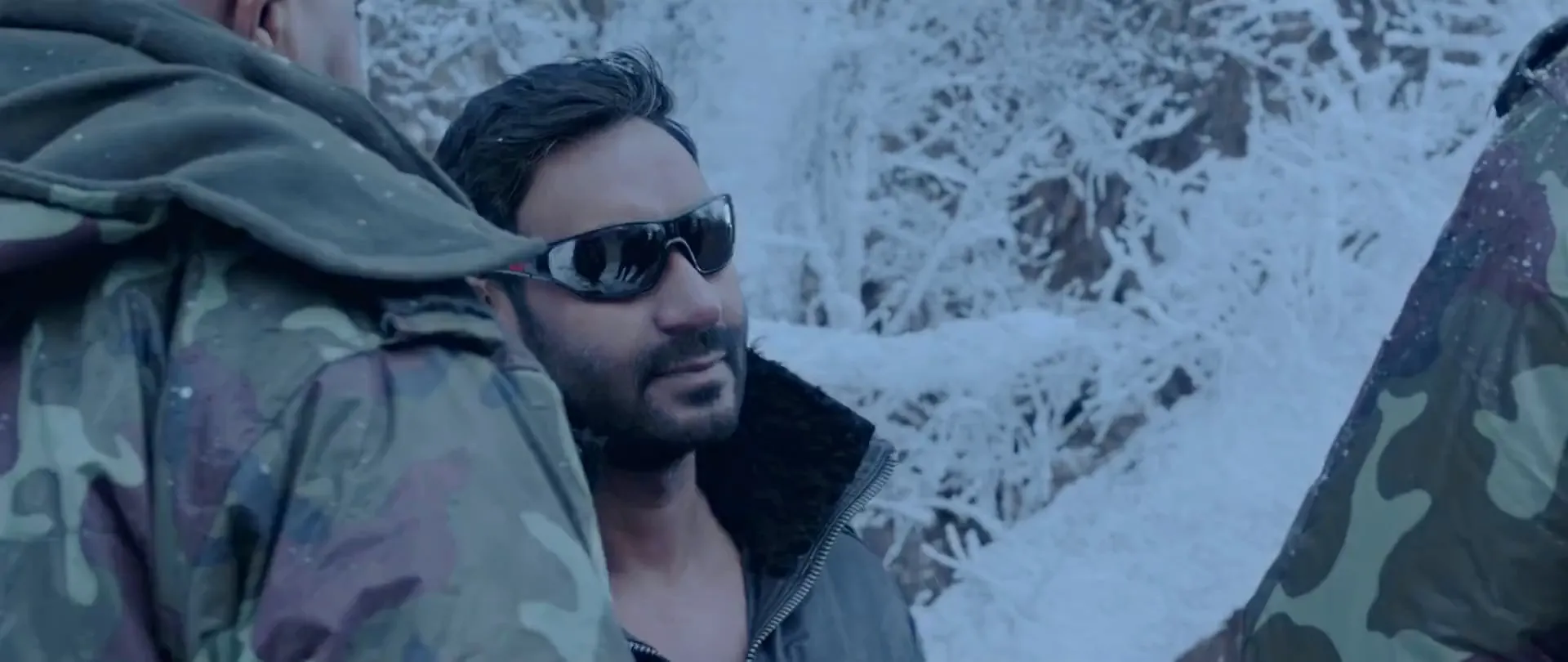 shivaay 2016 HDRip 720p x264 (1.3GB) Full Movie Download Screenshot